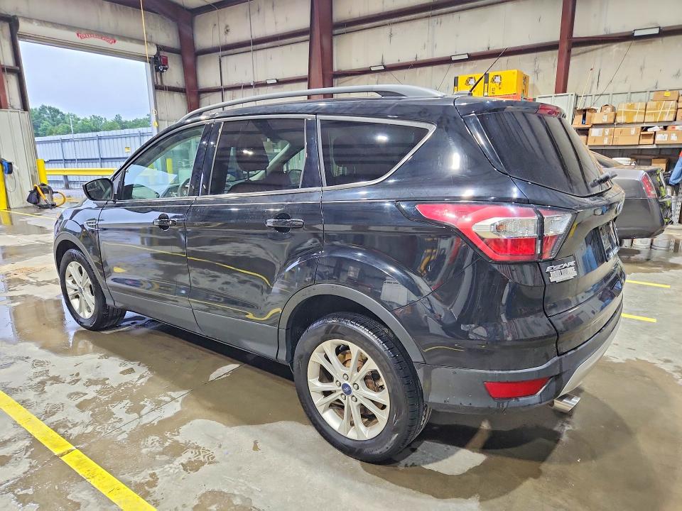Photo 2 from auction – 2018 FORD ESCAPE with VIN 1FMCU0GD3JUB40723