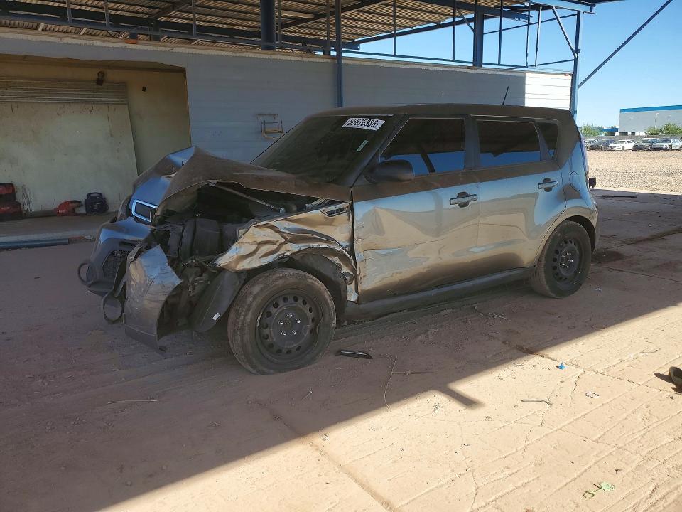 KIA SOUL 2015 with VIN KNDJN2A21F7173284 - Photo from auction