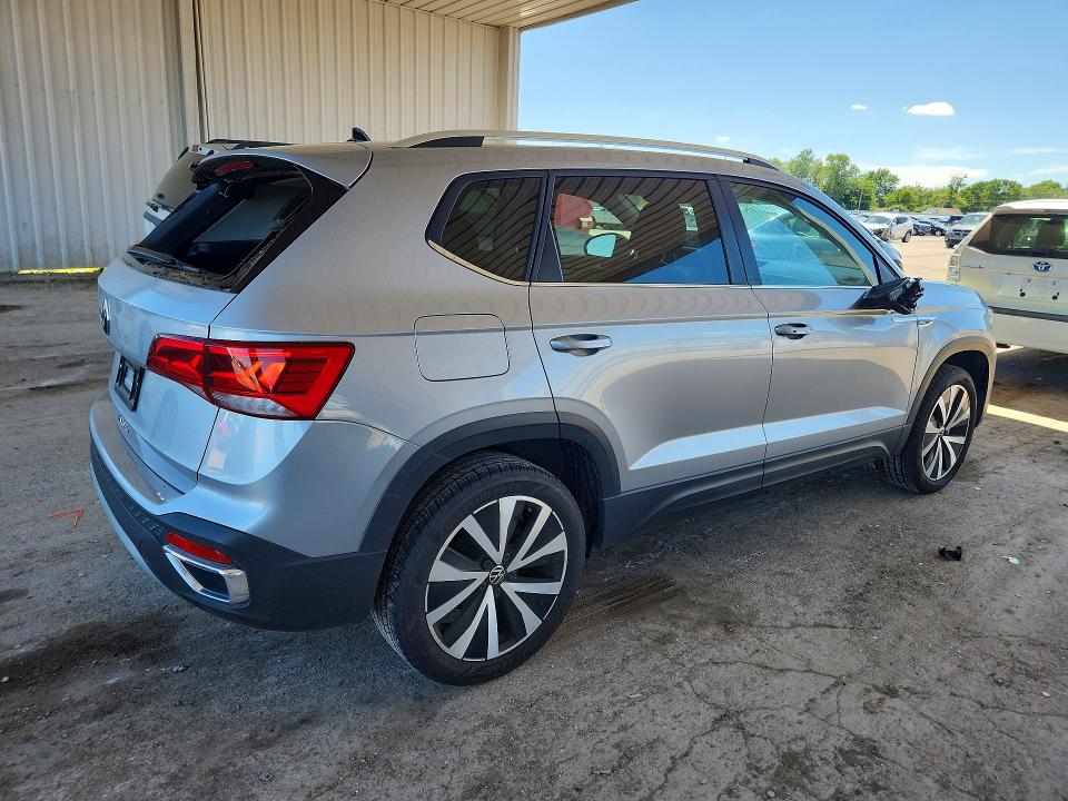 Photo 3 from auction – 2024 VOLKSWAGEN TAOS with VIN 3VVSX7B26RM120246