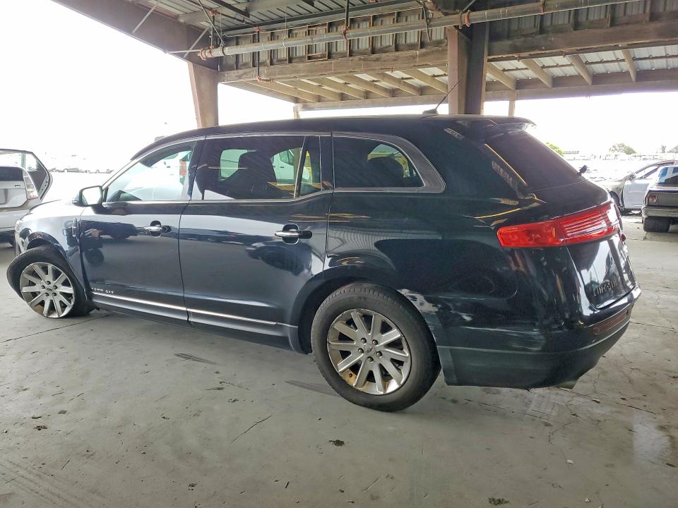 Photo 2 from auction – 2016 LINCOLN MKT with VIN 2LMHJ5NK6GBL00321