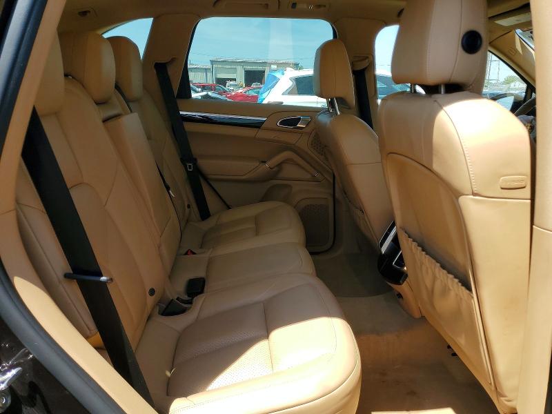 Photo 10 from auction – 2016 PORSCHE CAYENNE with VIN WP1AA2A28GLA01711