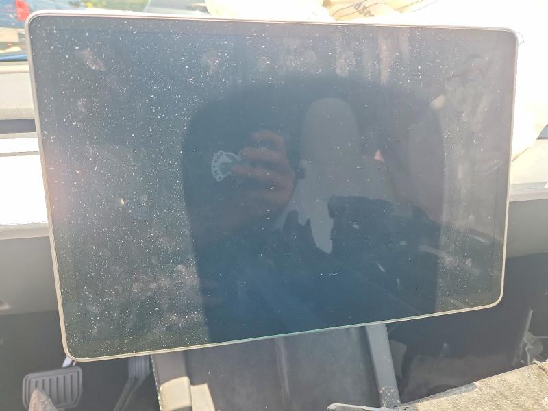 Photo 9 from auction – 2024 TESLA MODEL Y with VIN 7SAYGDEE4RA236031