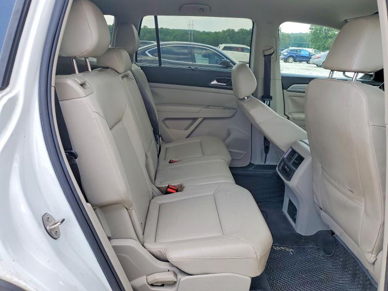 Photo 11 from auction – 2018 VOLKSWAGEN ATLAS with VIN 1V2CR2CA2JC518919