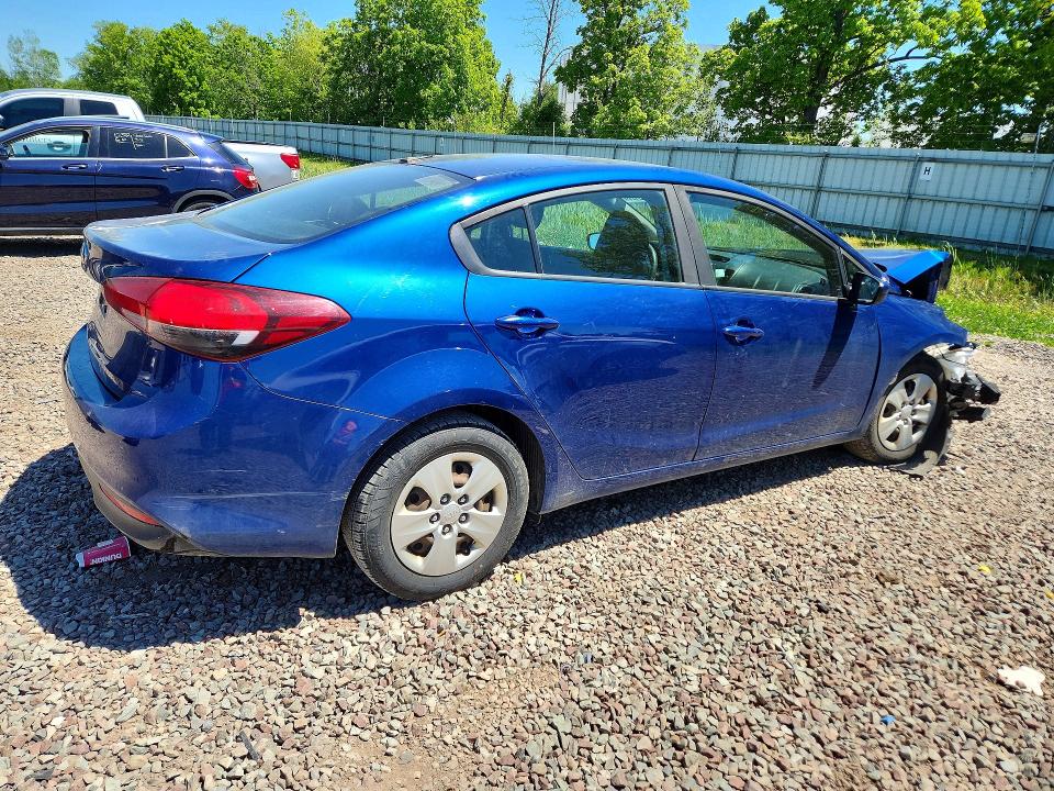 Photo 3 from auction – 2018 KIA FORTE with VIN 3KPFK4A73JE245844