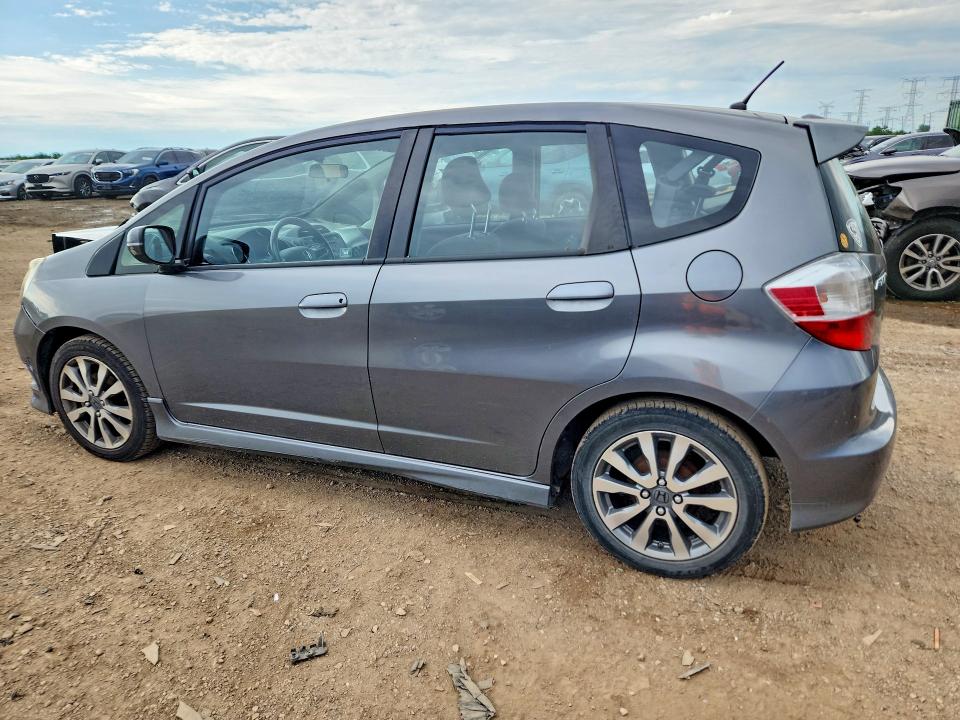 Photo 2 from auction – 2013 HONDA FIT with VIN JHMGE8H53DC073431