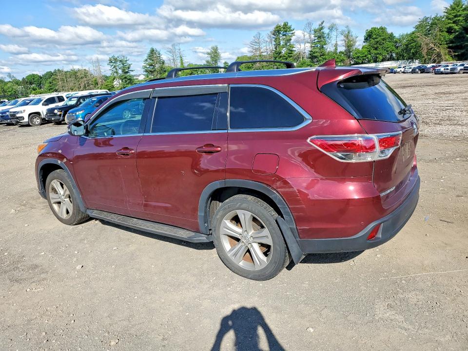 Photo 2 from auction – 2015 TOYOTA HIGHLANDER with VIN 5TDDKRFHXFS201214