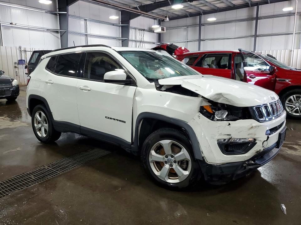 Photo 4 from auction – 2017 JEEP COMPASS with VIN 3C4NJDBB9HT646774