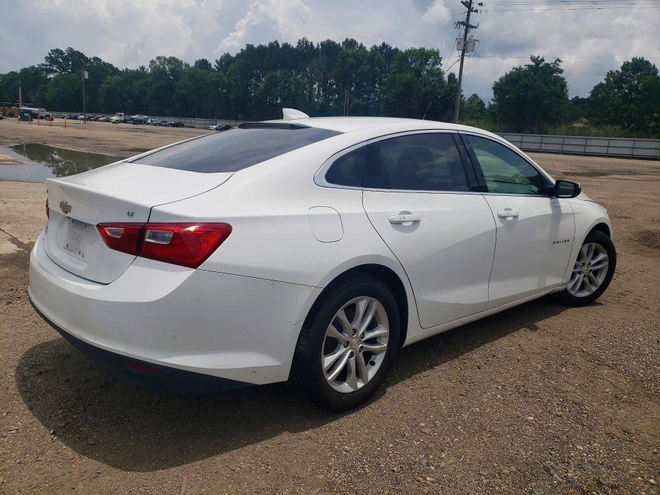 Photo 3 from auction – 2018 CHEVROLET MALIBU with VIN 1G1ZD5ST1JF155115