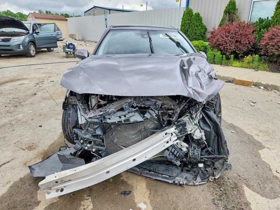 Photo 5 from auction – 2022 TOYOTA CAMRY with VIN 4T1K61AK2NU023157