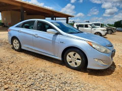 Zdjęcie 4 z aukcji – 2011 HYUNDAI SONATA z VIN KMHEC4A47BA012158