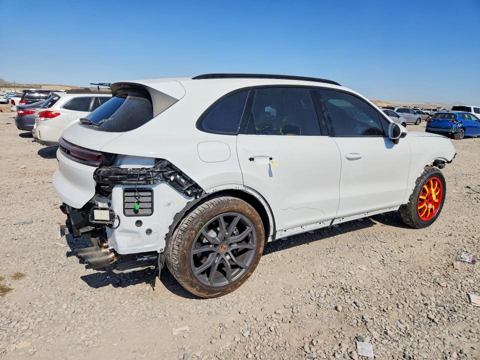 صورة رقم 3 من المزاد - 2025 PORSCHE CAYENNE مع VIN WP1AA2AY2SDA03851