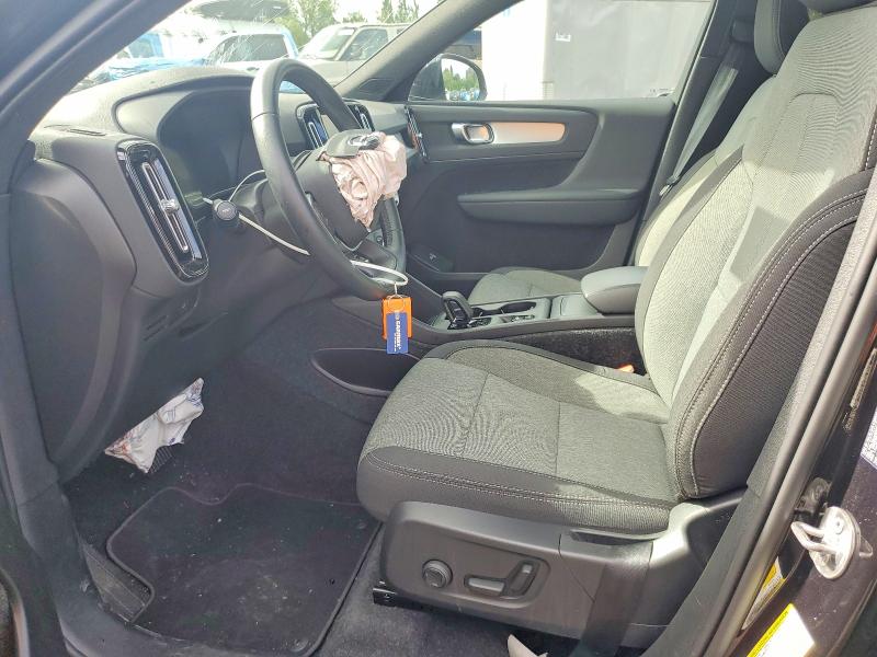Photo 7 from auction – 2025 VOLVO XC40 with VIN YV4L12UJ4S2466110
