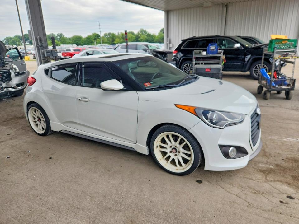 Photo 4 from auction – 2013 HYUNDAI VELOSTER with VIN KMHTC6AE5DU117553