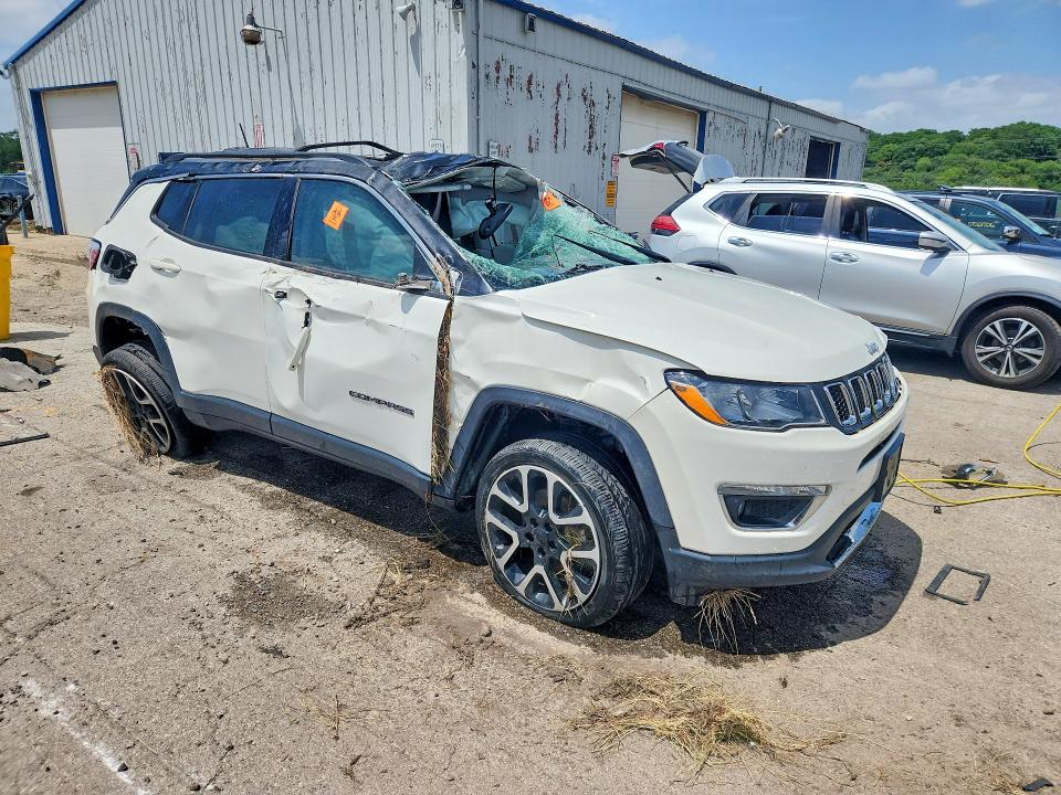 Photo 4 from auction – 2018 JEEP COMPASS with VIN 3C4NJDCB7JT350642