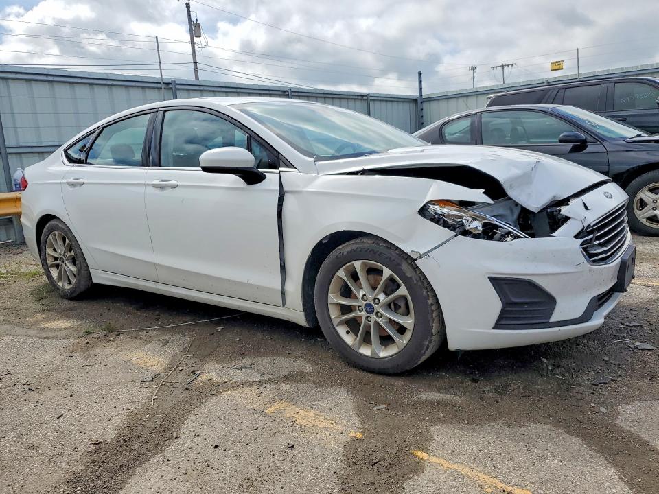 Photo 4 from auction – 2019 FORD FUSION with VIN 3FA6P0HD2KR131873