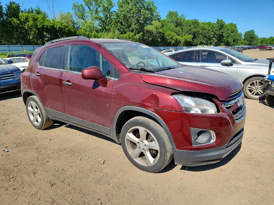 Photo 4 from auction – 2016 CHEVROLET TRAX with VIN 3GNCJMSB8GL170109