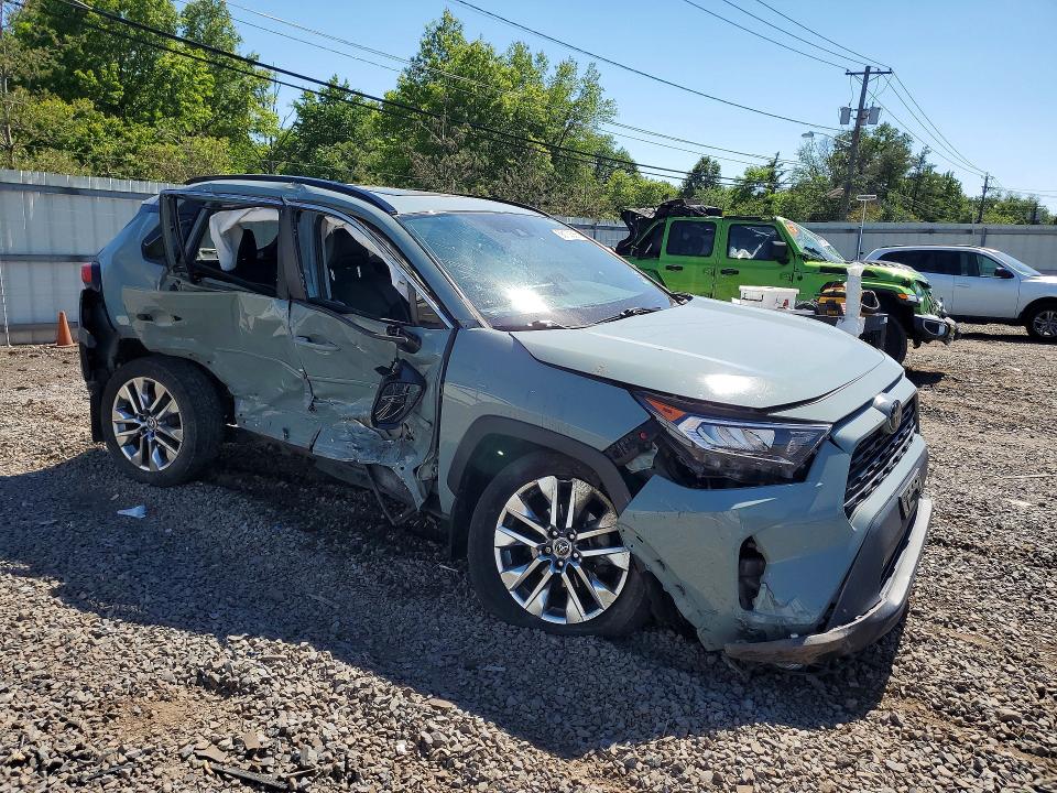 Photo 4 from auction – 2019 TOYOTA RAV4 with VIN 2T3A1RFV1KC032870