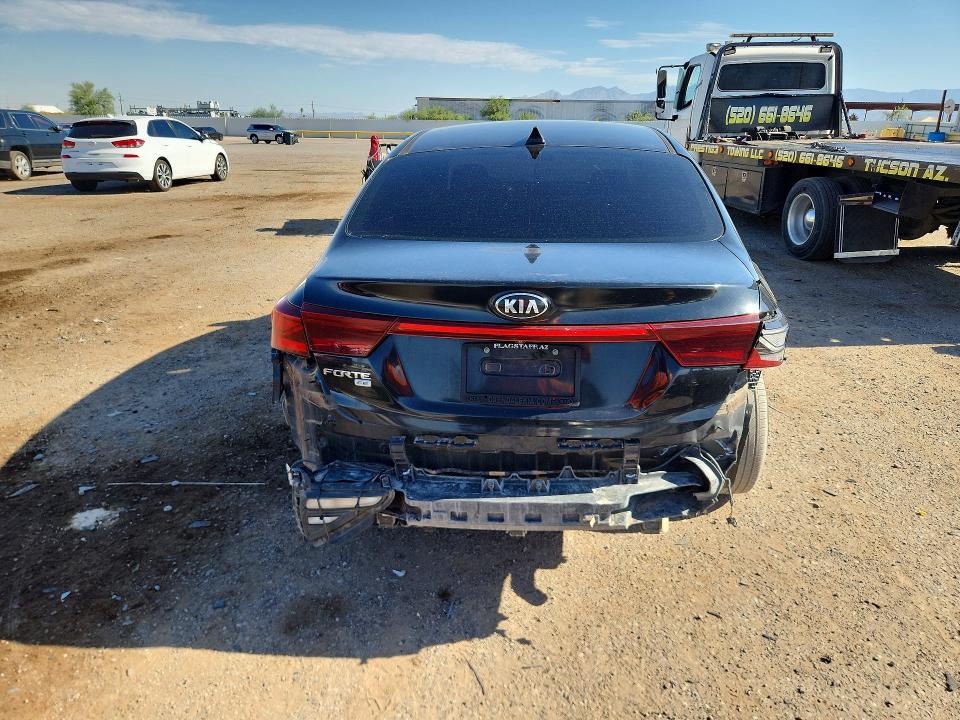 Zdjęcie 6 z aukcji – 2019 KIA FORTE z VIN 3KPF24AD4KE005287