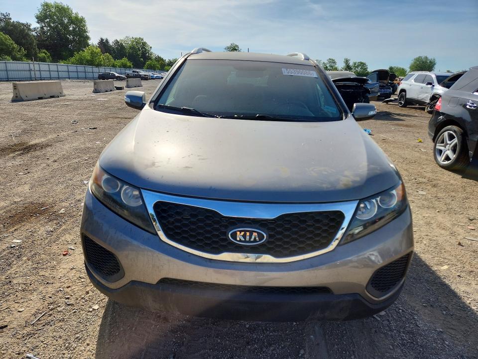 Photo 5 from auction – 2011 KIA SORENTO with VIN 5XYKTDA23BG047558