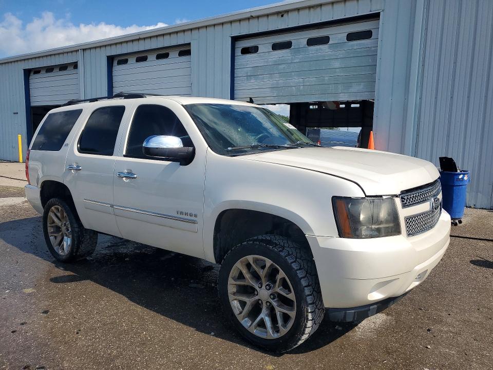 Photo 4 from auction – 2010 CHEVROLET TAHOE with VIN 1GNUCCE03AR175379