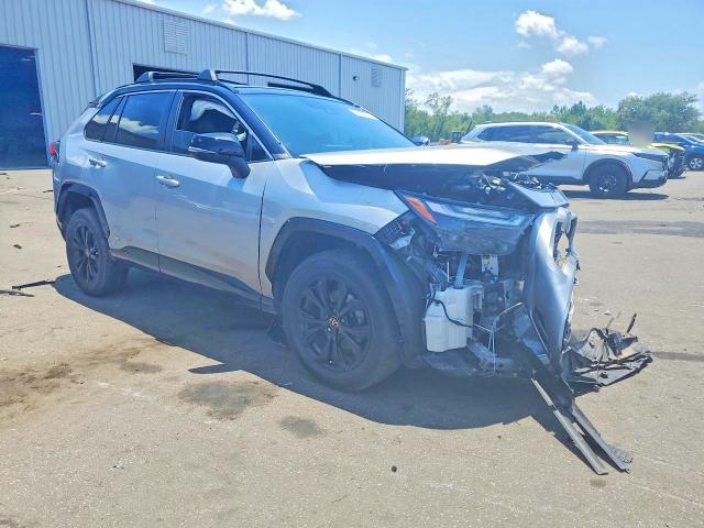 Photo 4 from auction – 2022 TOYOTA RAV4 with VIN 2T3E6RFV1NW032633