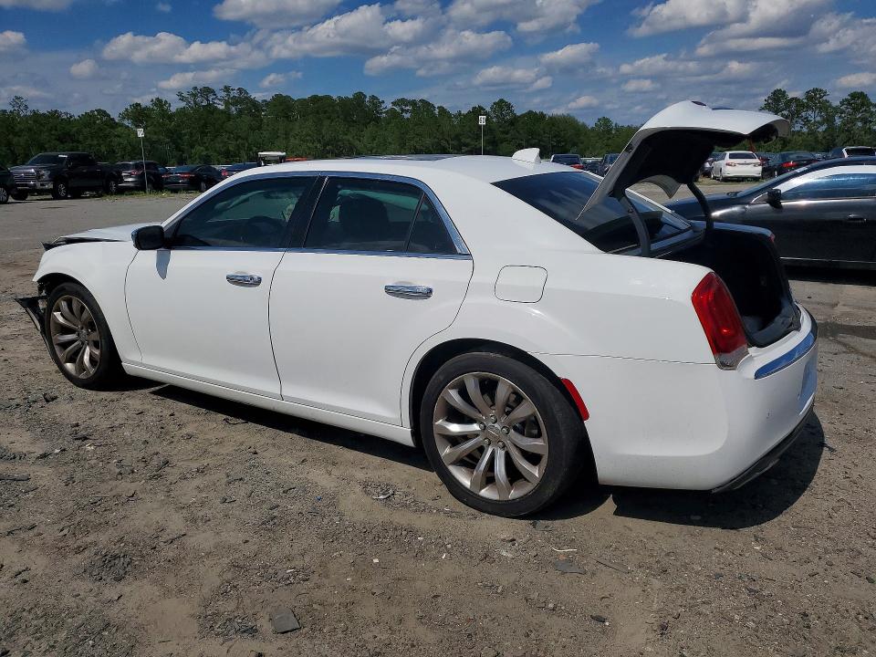 Photo 2 from auction – 2019 CHRYSLER 300 with VIN 2C3CCAEG2KH659135