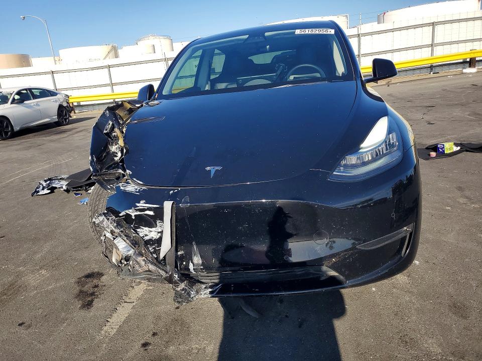 Photo 5 from auction – 2021 TESLA MODEL Y with VIN 5YJYGDEEXMF272637