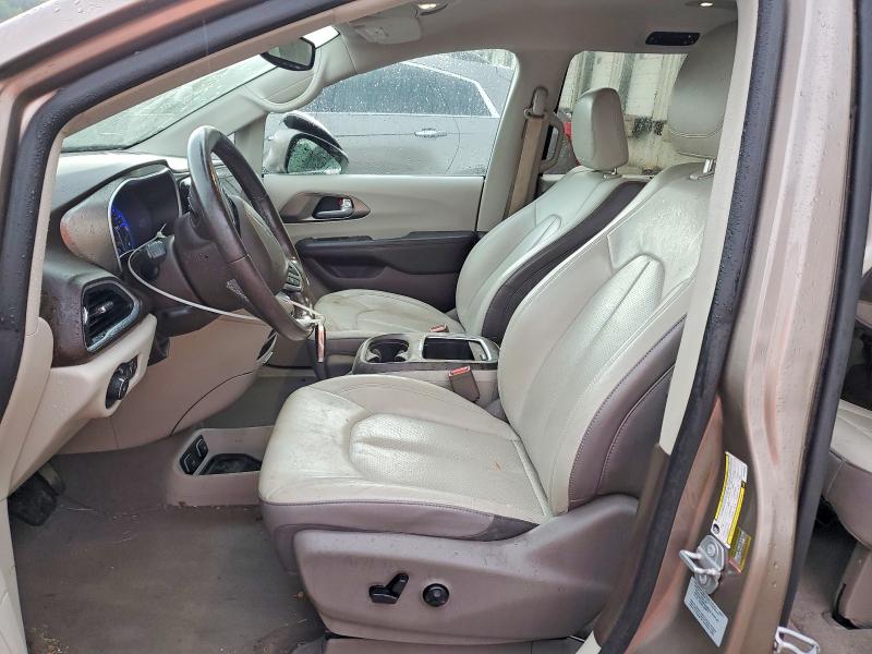 Photo 7 from auction – 2017 CHRYSLER PACIFICA with VIN 2C4RC1EG7HR768926