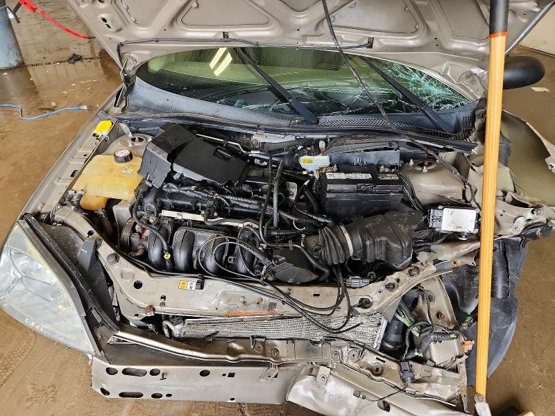Photo 11 from auction – 2005 FORD FOCUS with VIN 1FAFP34N05W152139