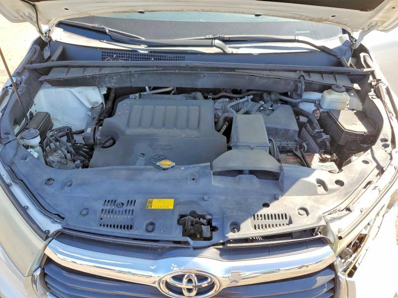 Photo 12 from auction – 2015 TOYOTA HIGHLANDER with VIN 5TDJKRFH5FS155794