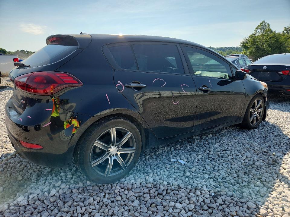 Photo 3 from auction – 2016 KIA FORTE with VIN KNAFZ5A39G5636495
