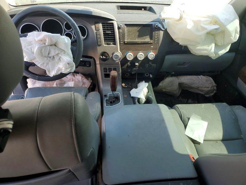 Photo 8 from auction – 2010 TOYOTA TUNDRA with VIN 5TFFY5F17AX088375