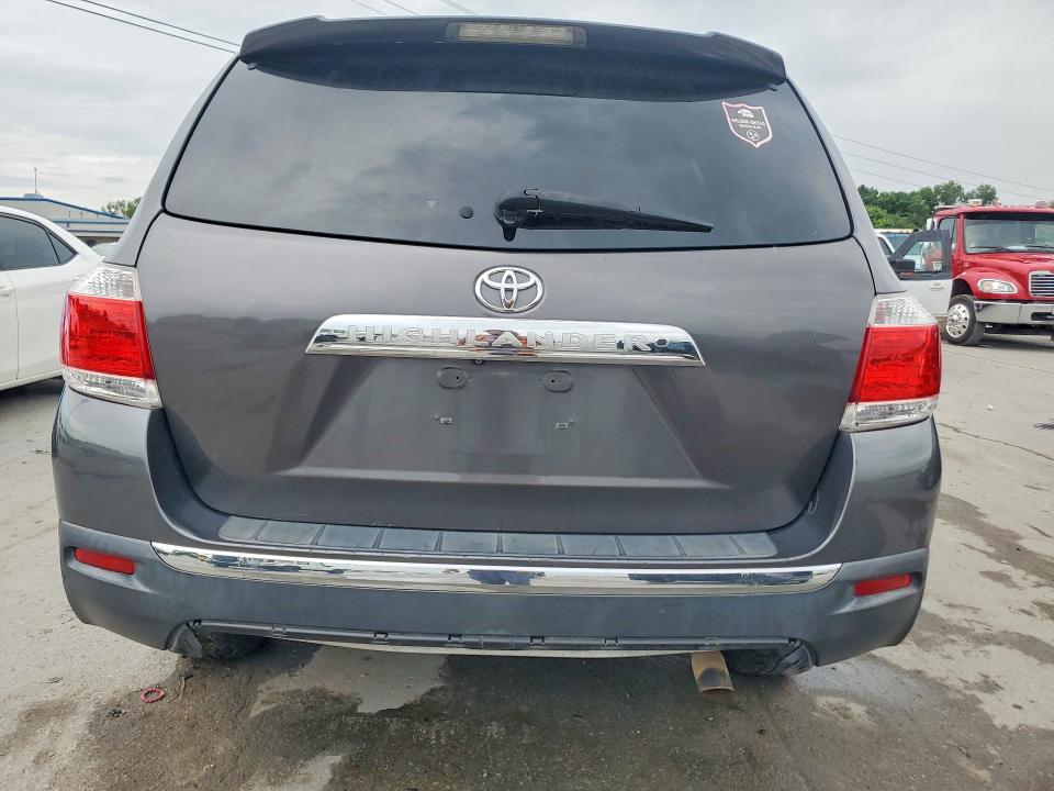 Photo 6 from auction – 2011 TOYOTA HIGHLANDER with VIN 5TDZK3EH7BS041288