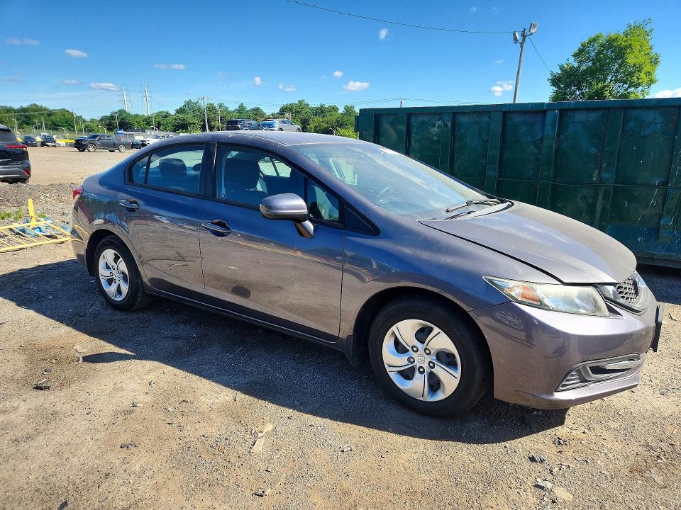 Photo 4 from auction – 2015 HONDA CIVIC with VIN 2HGFB2F50FH539324