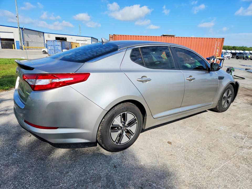 Photo 3 from auction – 2013 KIA OPTIMA with VIN KNAGM4ADXD5040166
