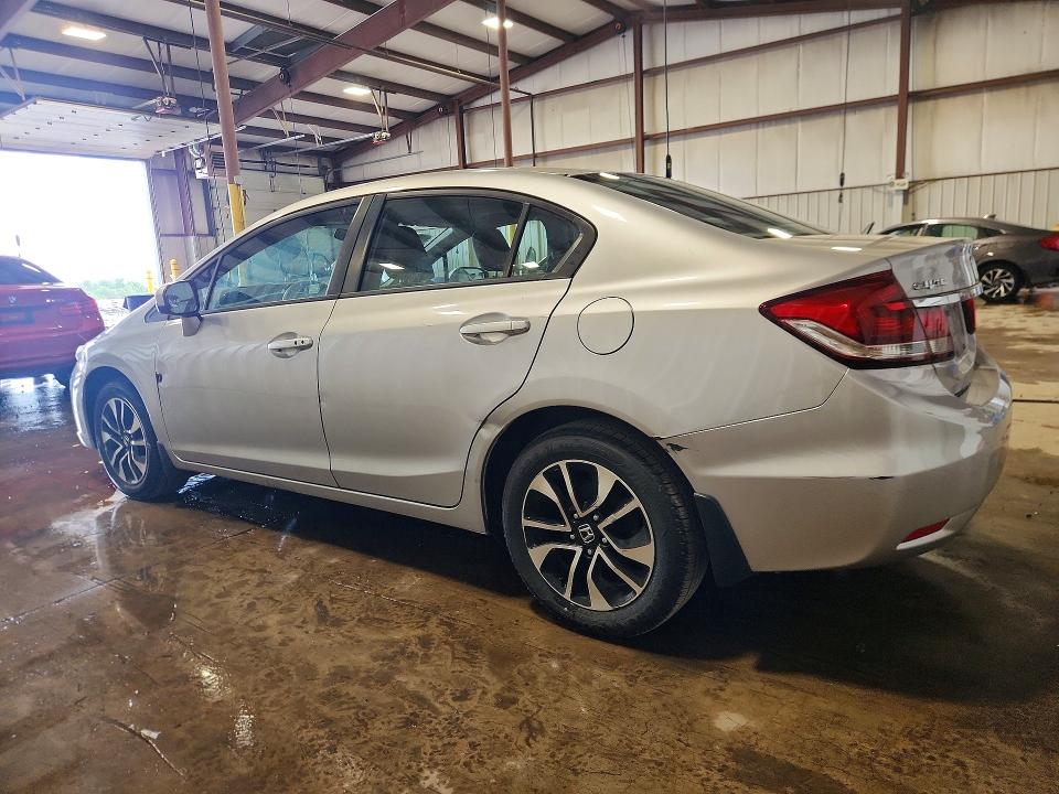Photo 2 from auction – 2015 HONDA CIVIC with VIN 19XFB2F85FE218464