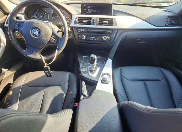 Photo 8 from auction – 2013 BMW 328 with VIN WBA3B5C58DF597992