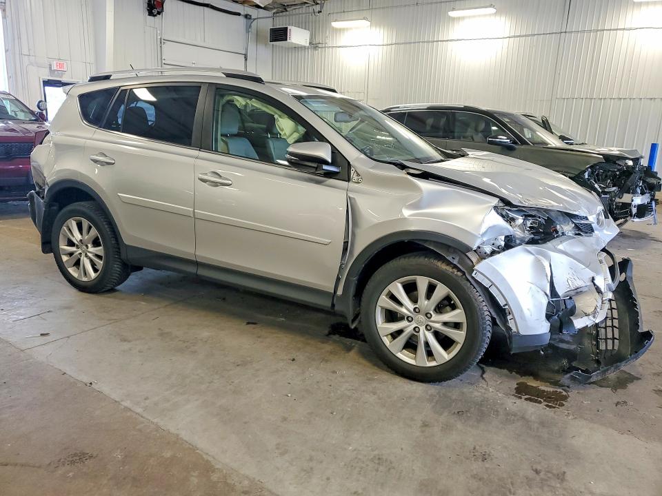 Photo 4 from auction – 2015 TOYOTA RAV4 with VIN JTMDFREV3FD144751