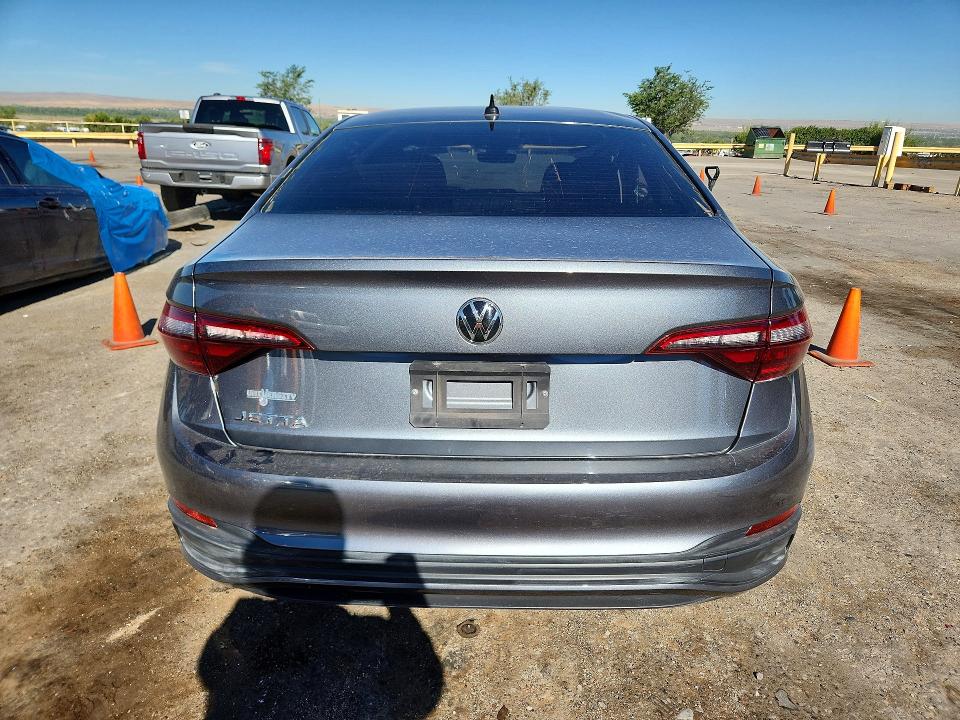 Photo 6 from auction – 2024 VOLKSWAGEN JETTA with VIN 3VW5M7BU6RM016181