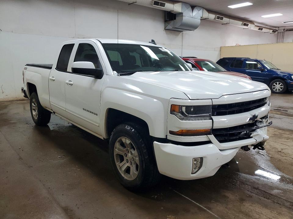 Photo 4 from auction – 2018 CHEVROLET SILVERADO with VIN 1GCVKREC0JZ354766