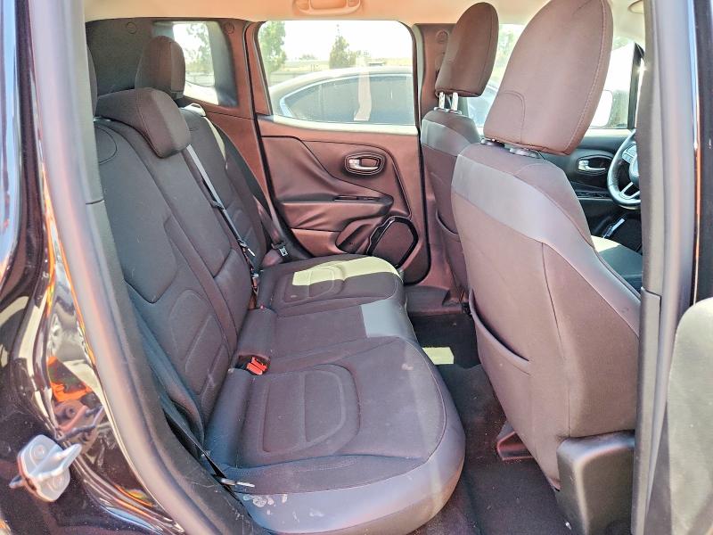Zdjęcie 11 z aukcji – 2016 JEEP RENEGADE z VIN ZACCJBBT7GPD78981