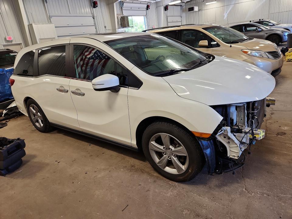 Photo 4 from auction – 2018 HONDA ODYSSEY with VIN 5FNRL6H78JB023192