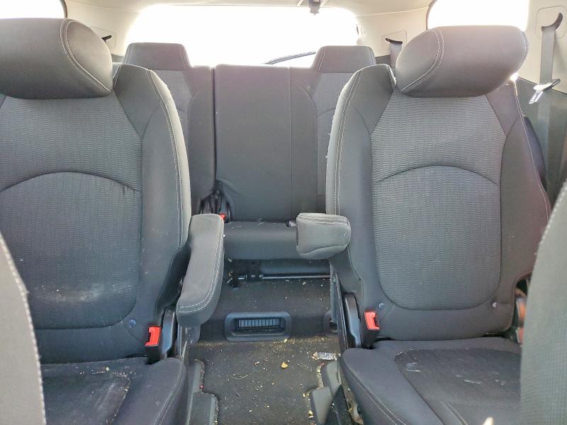 Photo 10 from auction – 2017 CHEVROLET TRAVERSE with VIN 1GNKRHKD0HJ314533