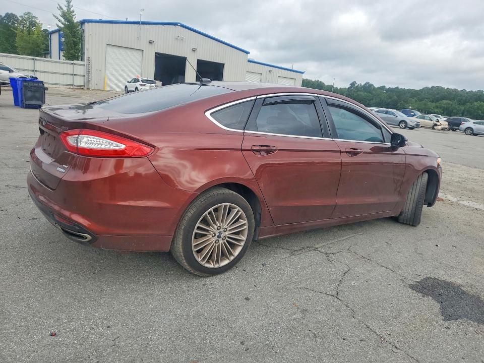 Photo 3 from auction – 2016 FORD FUSION with VIN 3FA6P0T92GR256608