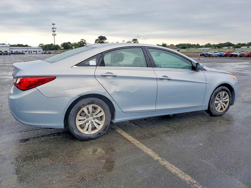 Photo 3 from auction – 2013 HYUNDAI SONATA with VIN 5NPEB4AC0DH600056