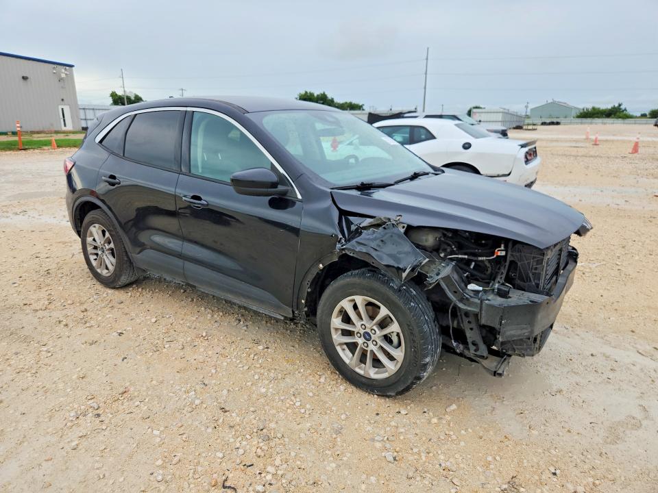 Photo 4 from auction – 2020 FORD ESCAPE with VIN 1FMCU0G60LUA93364