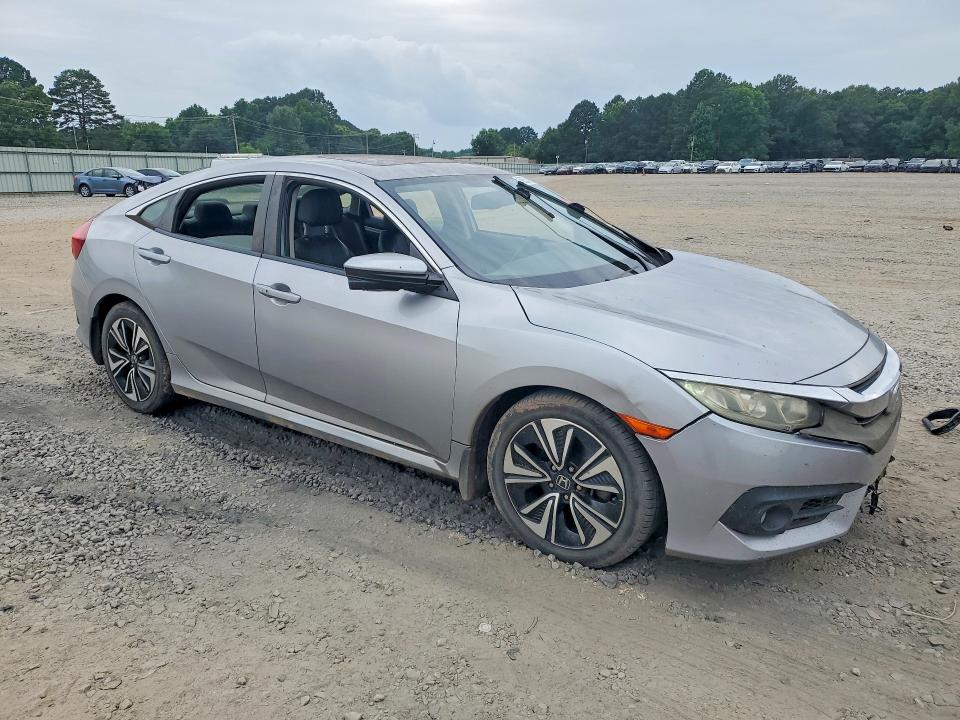 Photo 4 from auction – 2018 HONDA CIVIC with VIN JHMFC1F78JX026204