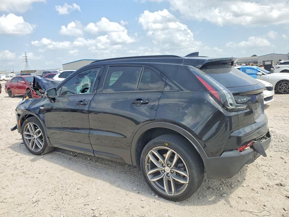 Photo 2 from auction – 2022 CADILLAC XT4 with VIN 1GYFZER40NF166648