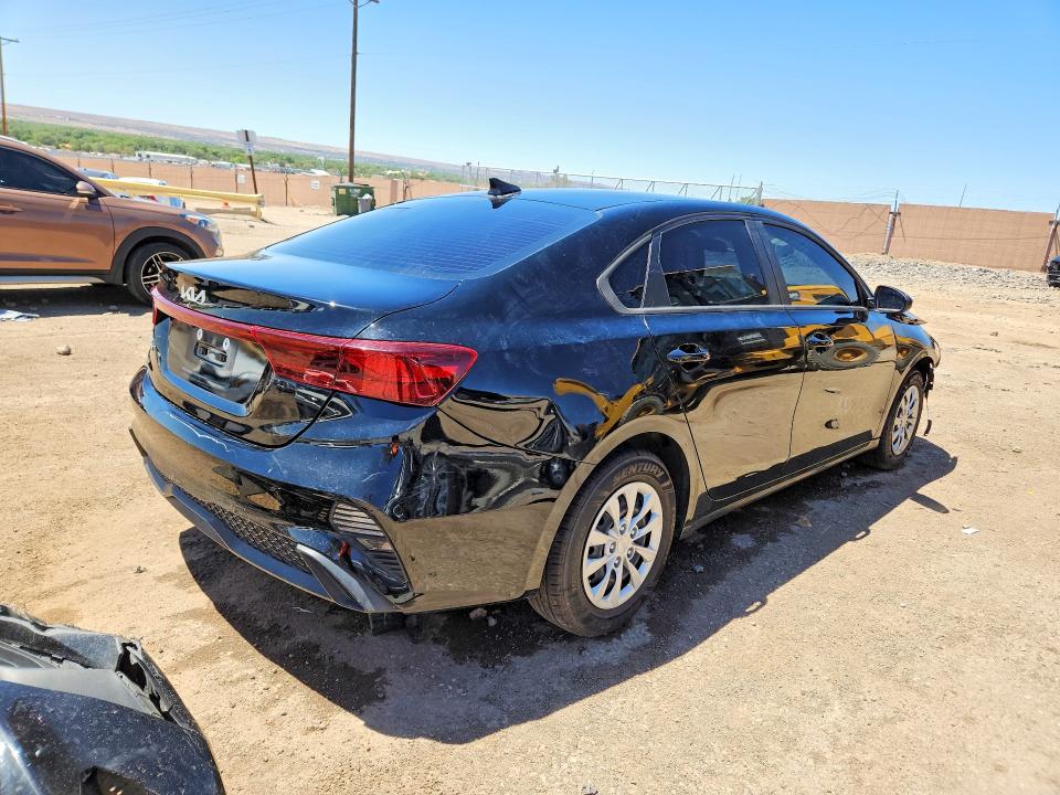 Photo 3 from auction – 2023 KIA FORTE with VIN 3KPF24AD1PE685396