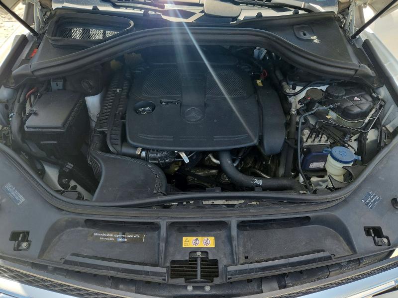 Photo 12 from auction – 2016 MERCEDES-BENZ GLE with VIN 4JGDA5HB9GA633257